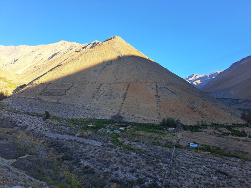 Terreno. Cochiguaz, Valle Del Elqui, Paihuano.