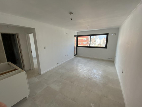 Imagen 2 de 10 de Dpto. En Venta De 1 Dormitorio - Torre Aqua