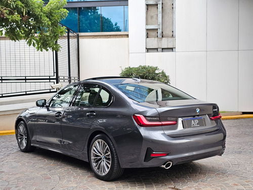 BMW Serie 3 3.0 330i Sedan Sport Line 252cv