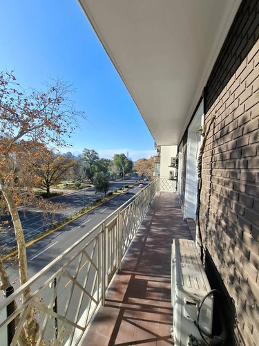 Excelente Oficina En Piso Completo - Avenida Providencia
