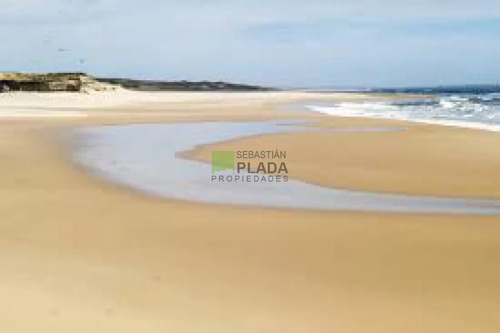 Lote Esquinero En El Chorro A 100 Metros De La Playa
