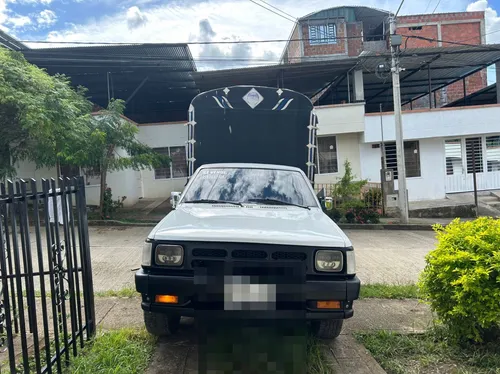 Mazda B2200 2.2 B2200