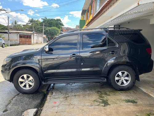 Toyota Hilux SW4 3.0 Srv 7l 4x4 Aut. 5p