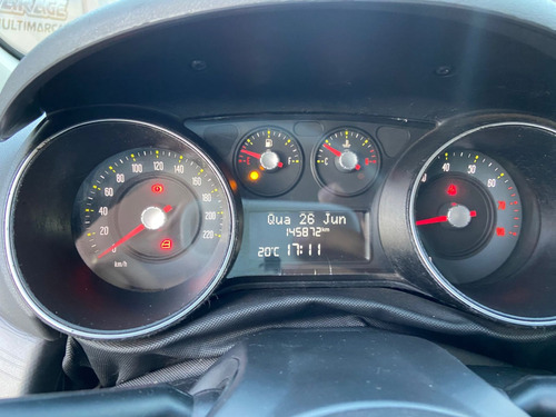 Fiat Punto 1.6 ESSENCE 16V FLEX 4P MANUAL