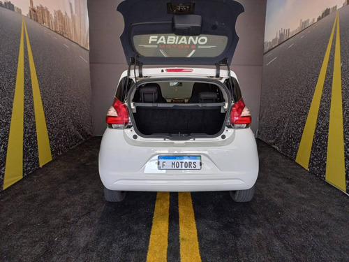 Imagem 4 de 15 de Fiat Mobi 1.0 Firefly Flex Drive Manual