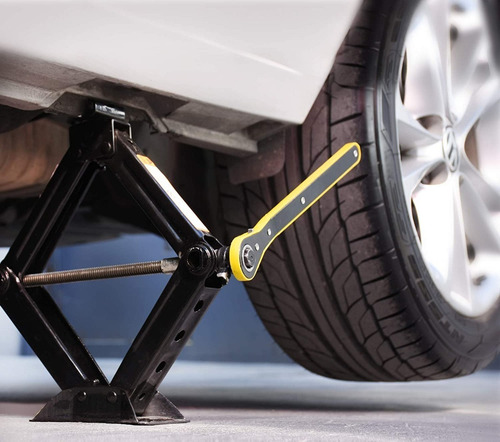 Imagen 3 de 4 de Gato Tijera Original Para Carro Con Llave De Fácil Uso