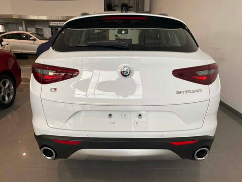 Alfa Romeo Stelvio 2.0 200cv Distinctive Q4