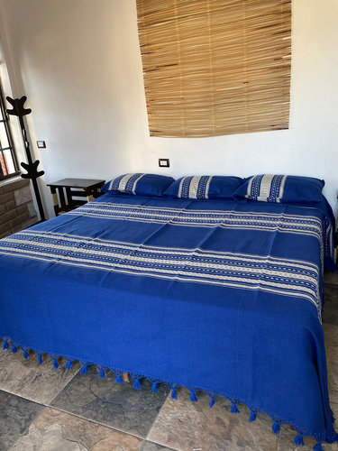 Colcha Artesanal King Size Pie Negro Con Fundas De Almohada Azul Rayas