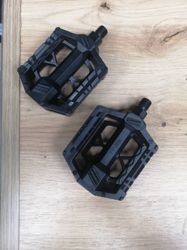 Pedales Plásticos Bmx De 1/2 Negro Fp-808 Para Bicicleta