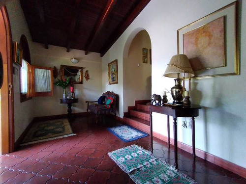 Imagen 3 de 18 de Se Vende Quinta En La Urb. El Castaño, Maracay