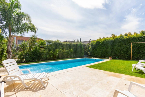 Imagen 5 de 30 de Venta - Casa - Bº La Damasia - San Fernando