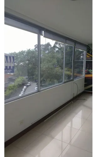 Venta Oficina En Block Empresarial Avenida El Poblado . Inversión