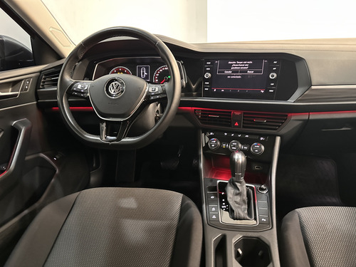 Volkswagen Vento 1.4 Comfortline 150cv At