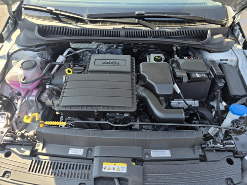 Volkswagen Polo 1.6 Msi Track