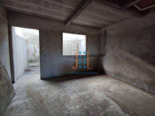 Sobrado Com Três Quartos Ampla Sala E Cozinha Prox. Ao Corpo De Bombeiros Do Sitio Cercado - So1233
