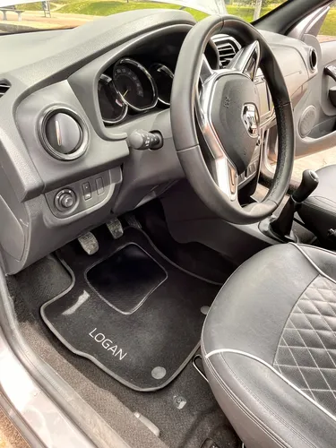 Renault Logan 1.6 Privilege / Intens