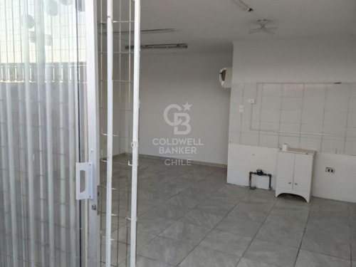 Excelente Local Comercial/bodega En Sector Norte