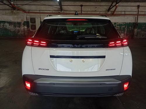 Peugeot 2008 1.0T Allure