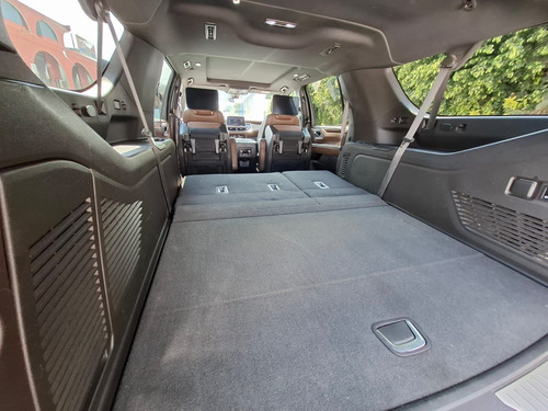 Chevrolet Suburban 6.2 V8 High Country At