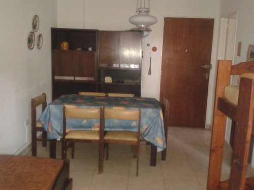 Deptos.para 6 Y 4 Personas Centro De Gesell 1 Cuadra Del Mar