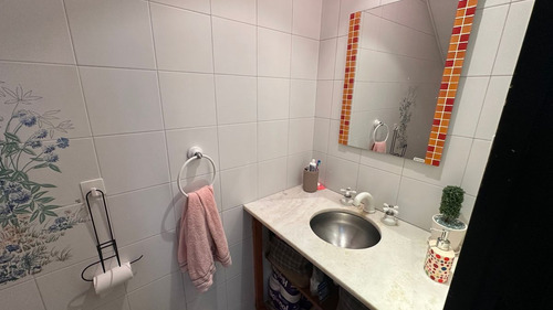 Casa 4 Ambientes Con Patio, Venta R. De Escalada