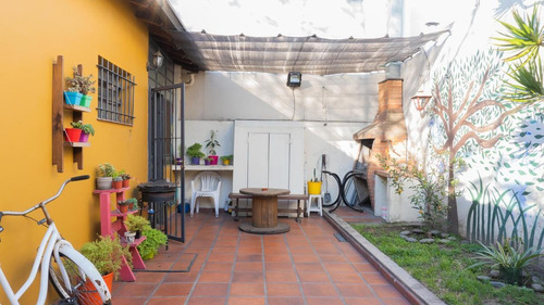Imagen 20 de 20 de Muy Buena Casa En Esquina De 3 Amb - Martinez