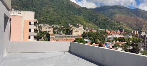 Penthouse En Edificio Nuevo ,urbanización Santa Eduvigis, Caracas
