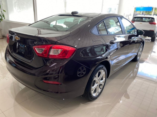 Imagen 15 de 18 de Cruze 4 Lt At Sedan! 0km
