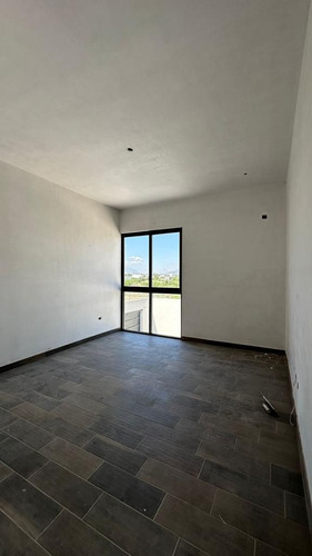 Quinta En Venta En Los Portales, Gral. Zuazua