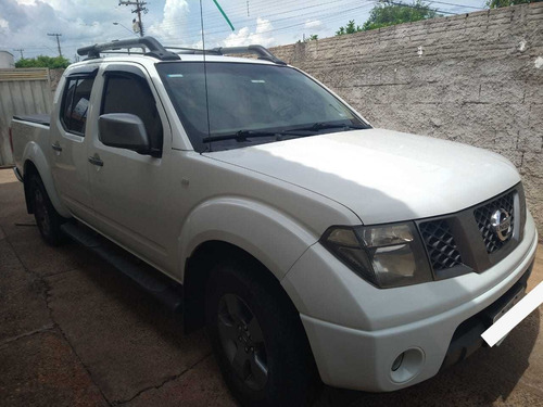 Imagem 4 de 11 de Nissan Frontier 2013 2.5 Se Attack Cab. Dupla 4x4 4p