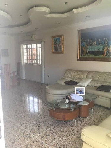Imagen 3 de 8 de Casa En Trigal Norte Cod:388007 Albert González 04121444789