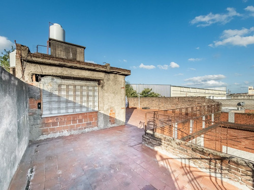 Casa 3 Amb Patio, Terraza, Cochera Isidro Casanova