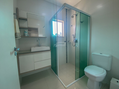 Imagem 7 de 28 de Casa Conta Com 04 Dormitórios Climatizados, Sendo 01 Suíte, Região Central De Blumenau - 35712443v