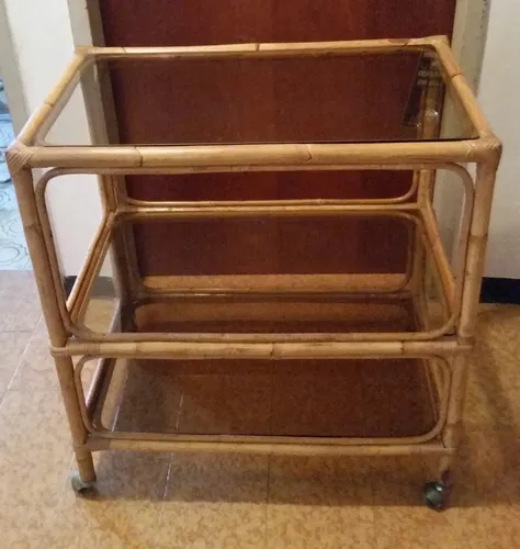 Mesa De Rattan Para Tv (Usado)