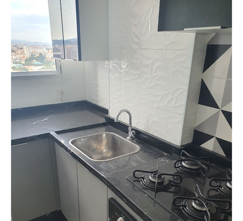 Apartamento Dois Dormitórios, Andar Alto, Vista Livre, Sem Depósito Ou Fiador.