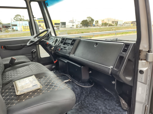 Ford Cargo 1317e 2010 Com Carroceria De 7 Mtrs