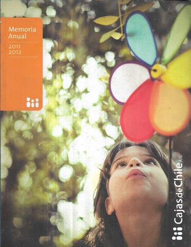 Revistas Memoria Anual 2011 - 2012 / Cajas De Chile
