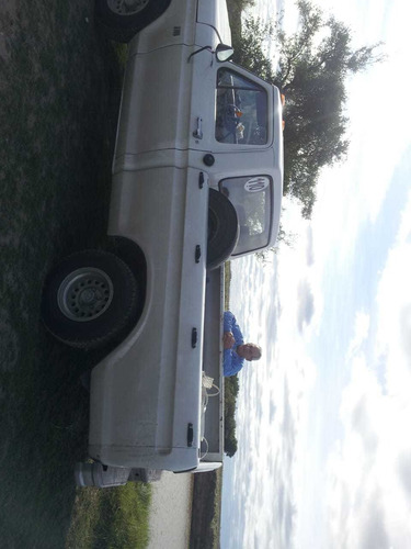 Imagen 2 de 2 de Ford