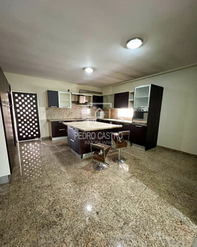 Venta Tonw House En Villa Granada Conjunto Residencial Athenea Place, Puerto Ordaz, Guayana, Bolivar, Venezuela
