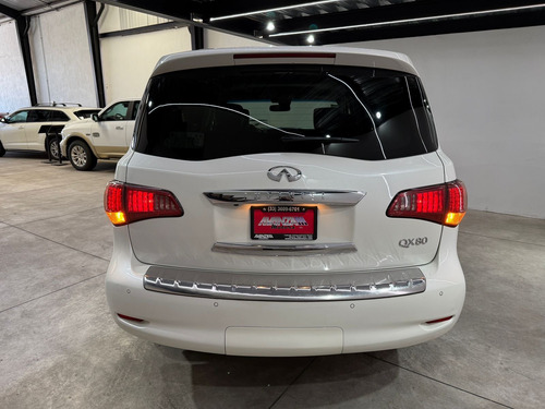 Infiniti QX80 5.6l Perfection 8 Pasajeros At