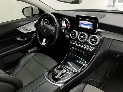 Mercedes-Benz Clase C 2.0 Amg