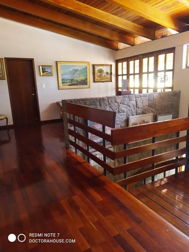Imagen 11 de 15 de Casa En Venta Country Club Caracas 2000 Mts De Terreno 7 Habitaciones Y 7 Baños 04142592858 04129114864