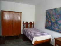 Comprar Habitación Amueblada Con Baño Propio Para Señorita Con Buena Iluminación Y Tranquilidad.