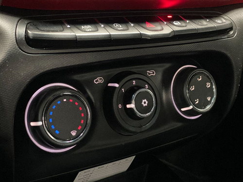 Imagem 13 de 15 de Fiat Argo 1.8 Hgt At Flex 2017/2018