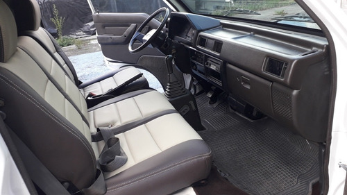 Imagen 7 de 11 de Mitsubishi Panel L300
