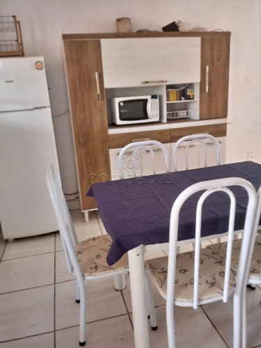 Imagem 8 de 10 de Casas - Ref: V16082