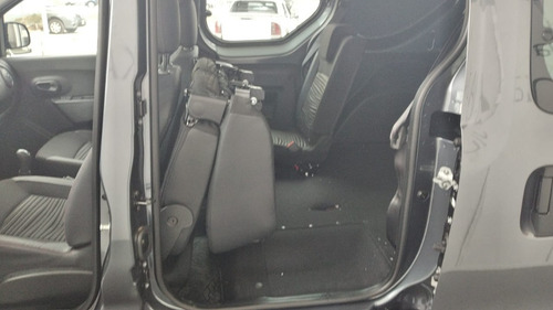 Imagen 9 de 17 de Renault Kangoo 5 Asientos 1.6 0km