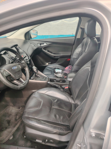 Ford Focus 2.0 Se Luxury Ta Mt