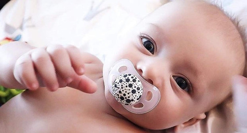 Twistshake 2x Pacifier 6+m Negro Blanco-pacificador De Silic