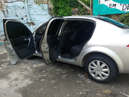 Renault Megane 2011 1.6 Dynamique Hi-flex 4p